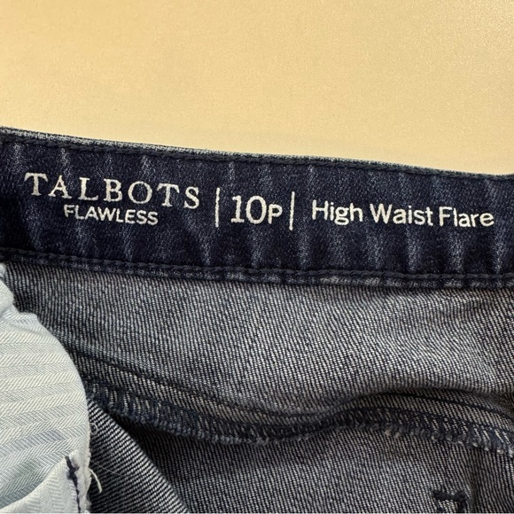 Talbots Flawless High Waist Flair Slit/Welt Pockets 10P Jeans Denim Women’s - Picture 2 of 13